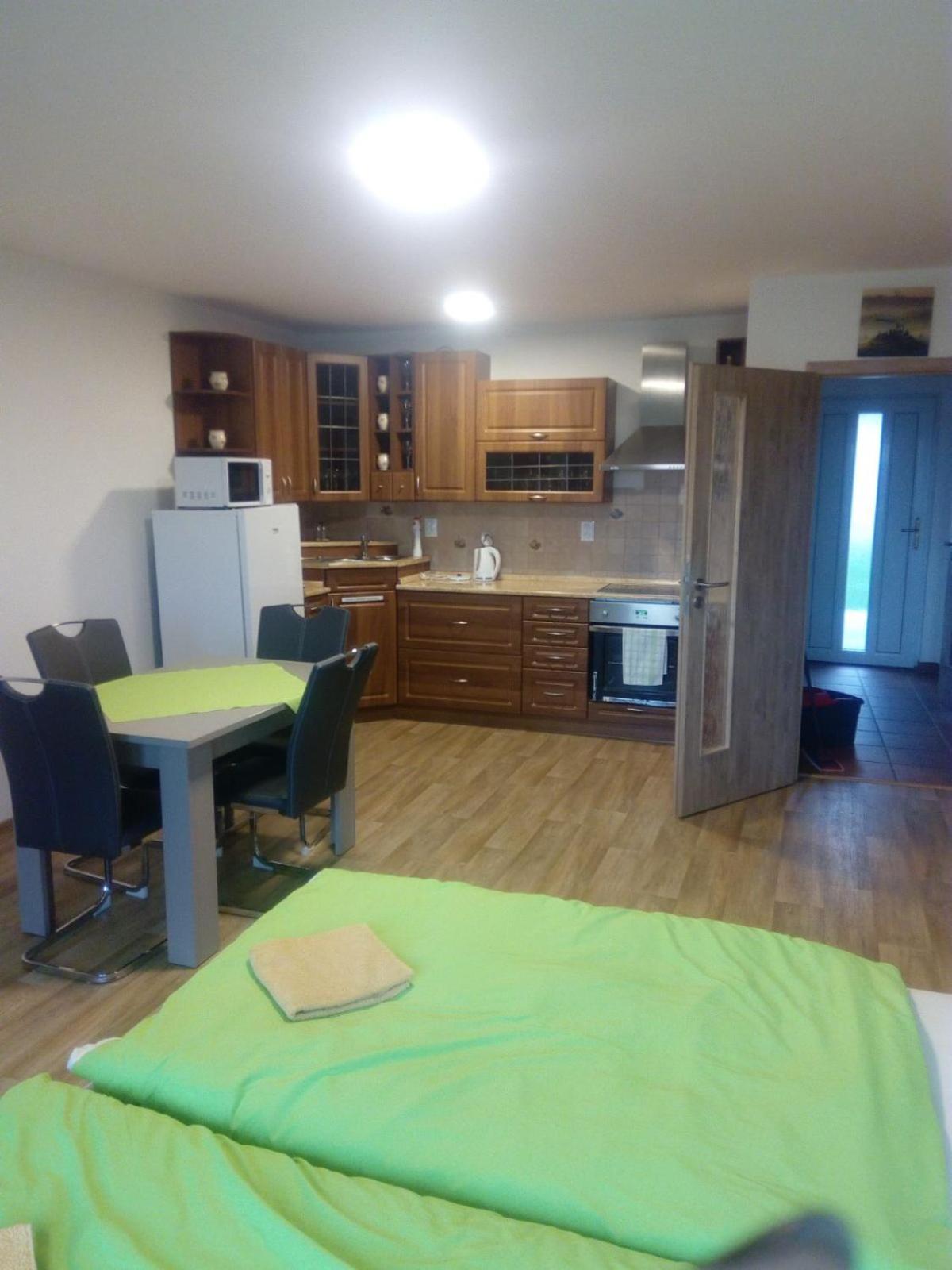 Apartman Pritluky - Zdenek Bukovsky エクステリア 写真